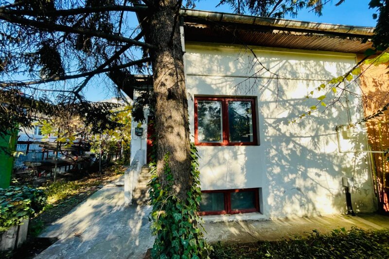 Bucurestii Noi - Mitr.Varlaam 40, Casa 3 camere, 140 mp, lot 270 mp.